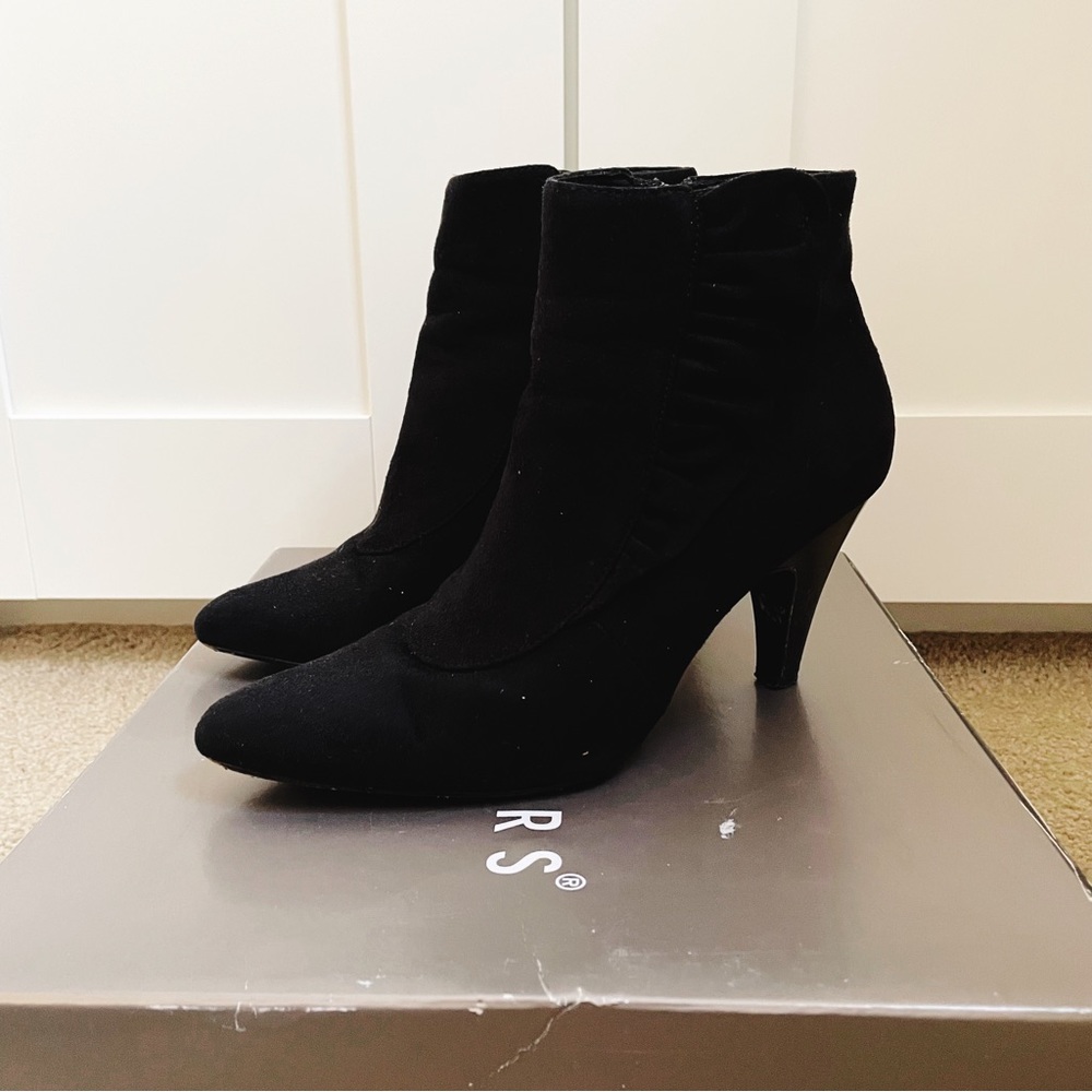 KIM ROGERS black suede ankle booties